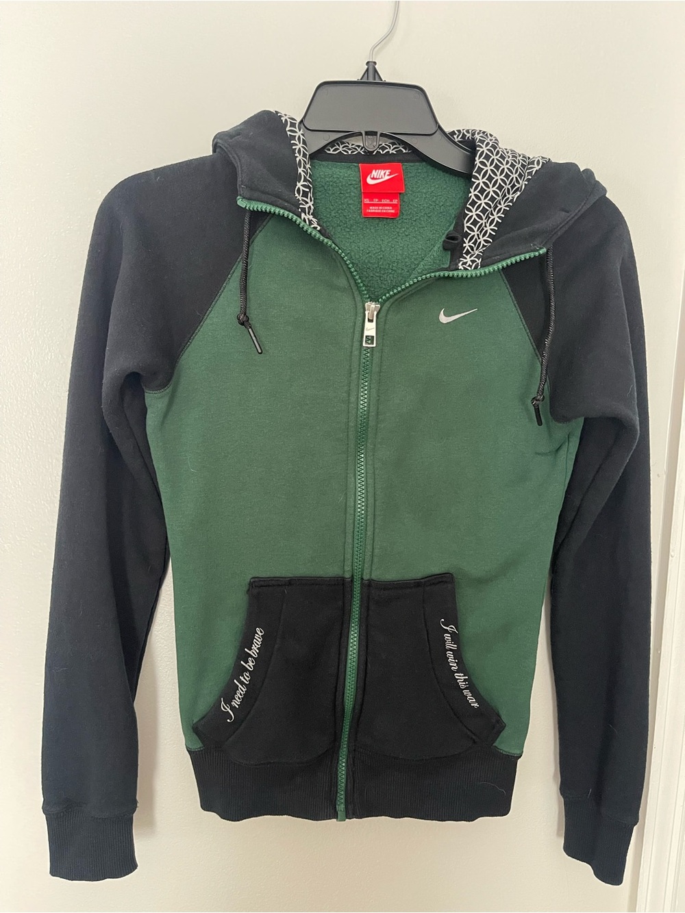 Nike Green and Black Full-Zip Hooded Sweatshirt with Patterned Hood Lining